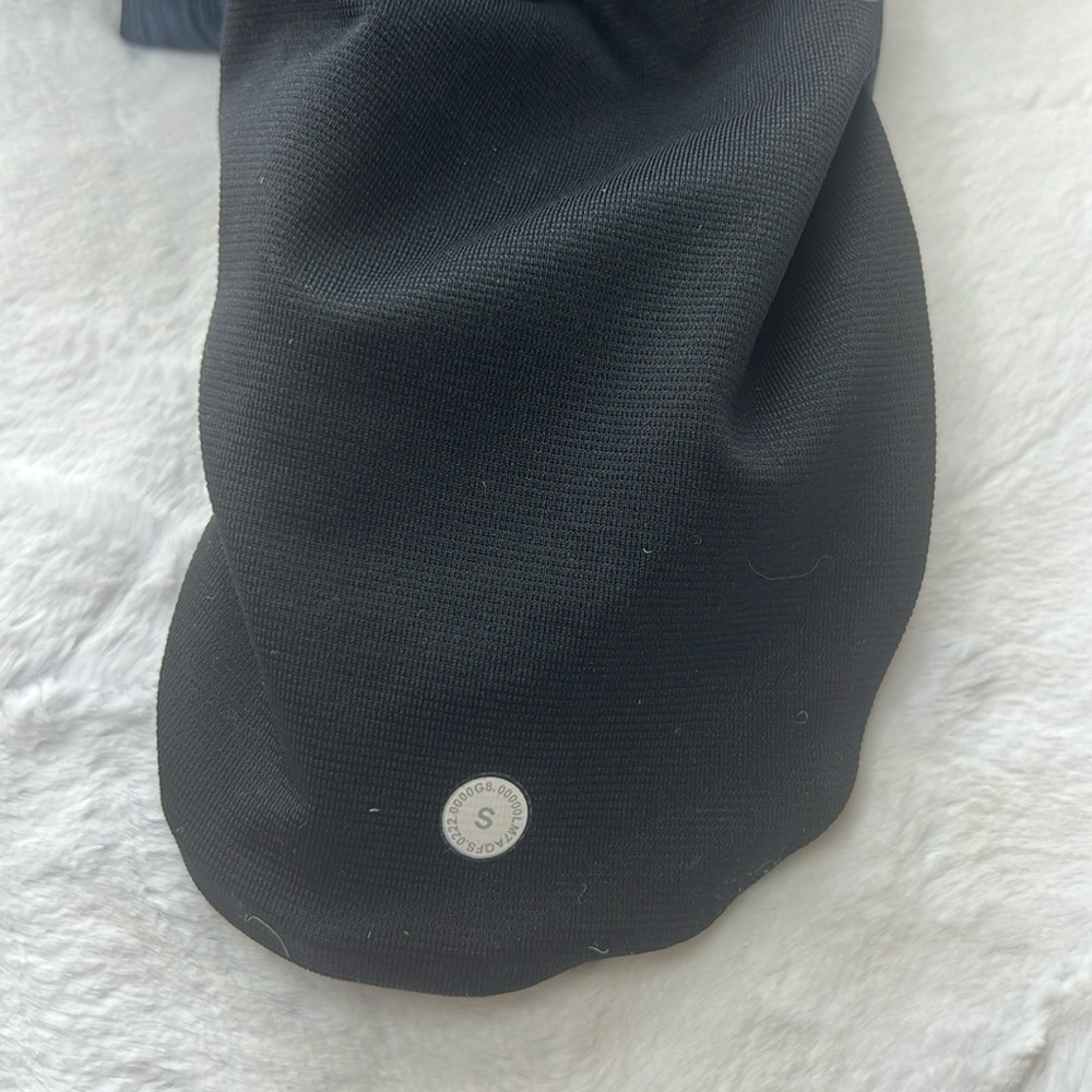 LULULEMON PACE BREAKER LINERLESS SHORT ~ SIZE SMALL - Picture 11 of 14
